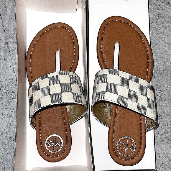 🆕🌿🤍MKS: CREAM/GREY CHECKERED SANDALS SIZE 6 7 10 - Picture 1 of 6